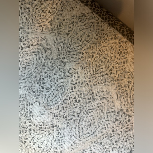 maje NWOT xs/34 Tweed Ruffle Front Mini Skirt - Picture 4 of 8